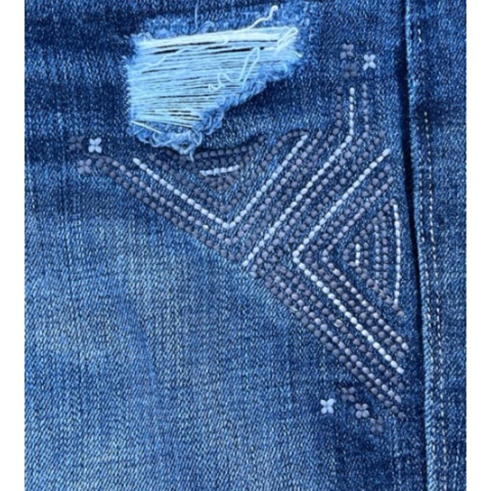 Rock & Republic EUC Skinny Jean Women's Blue Distressed  Embroidered Size 6 - Picture 14 of 16